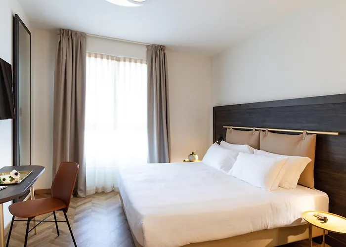 Jacuzzi By Enjoy Garda 아파트 페스키에라델가르다